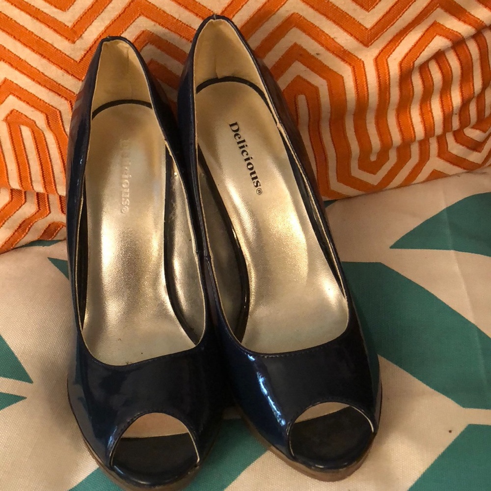 Four inch blue heels (too big for me) size 9